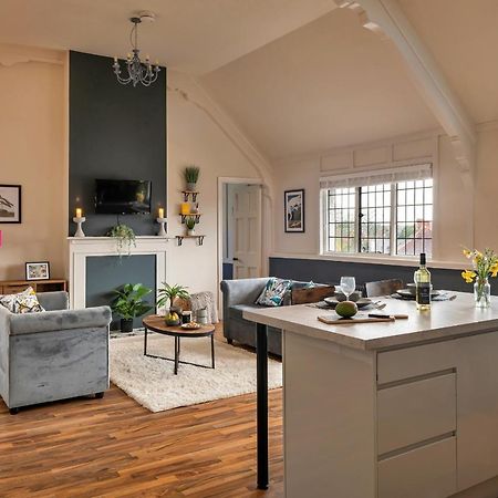 Апартаменты Finest Retreats - Sunnycroft Penthouse Лландриндод-Уэлс Экстерьер фото