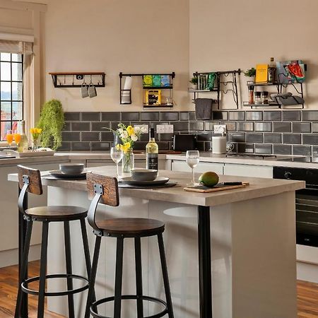 Апартаменты Finest Retreats - Sunnycroft Penthouse Лландриндод-Уэлс Экстерьер фото