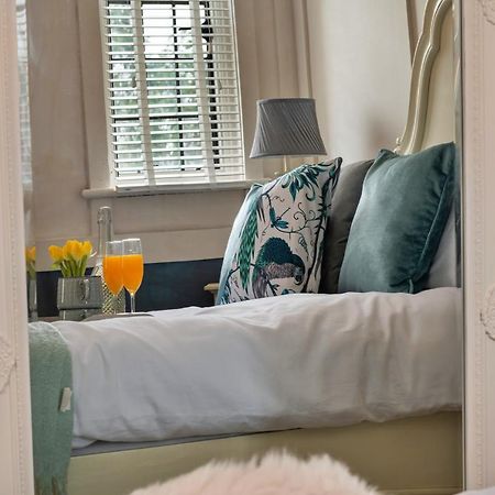 Апартаменты Finest Retreats - Sunnycroft Penthouse Лландриндод-Уэлс Экстерьер фото